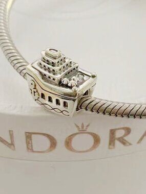Pandora ST.THOMAS Cruise Exclusive Steamship Charm